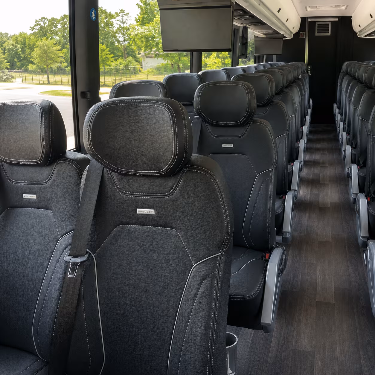 charter bus amenities for little rock corporate groups and executive teams