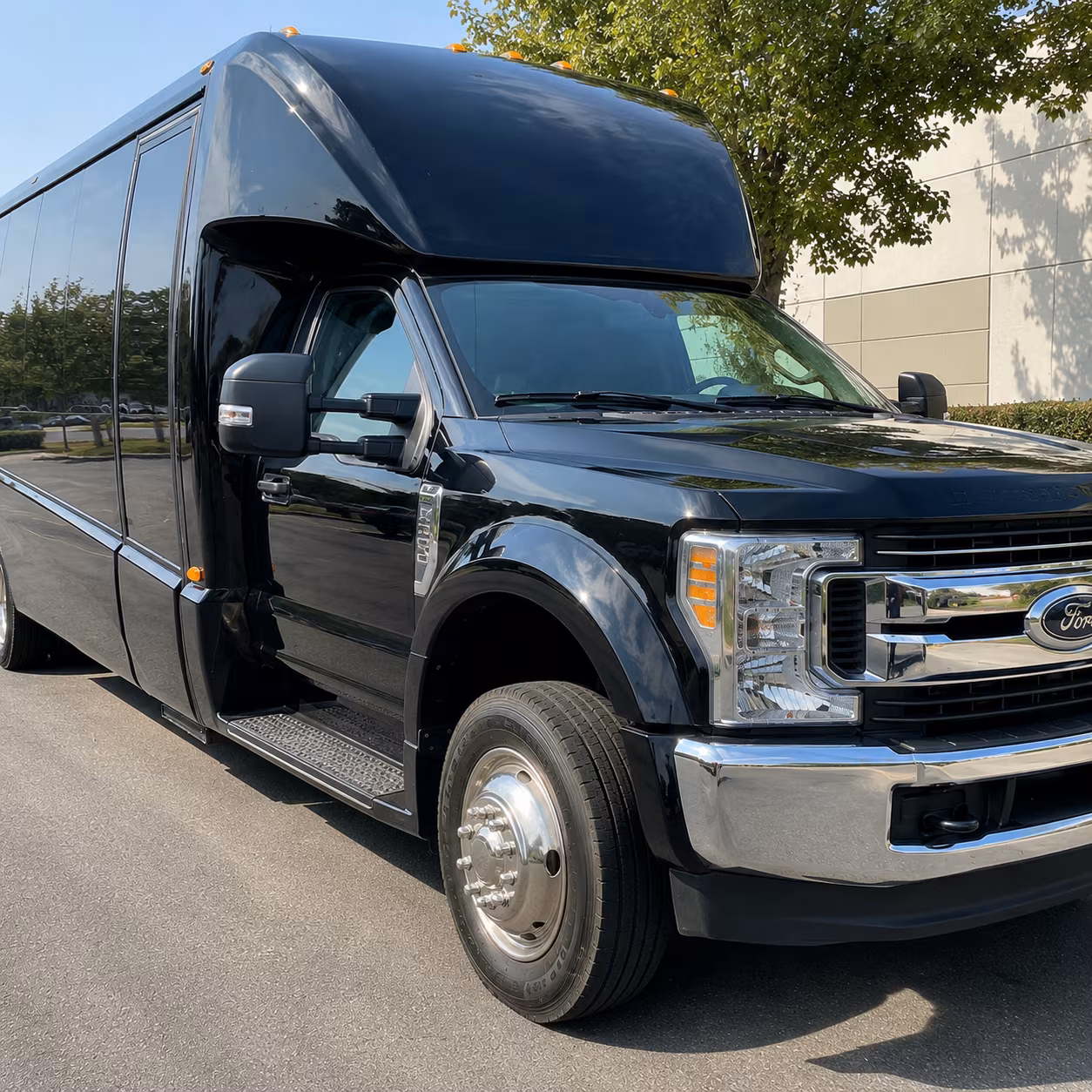 charter bus rentals for large prom groups across pulaski county high schools
