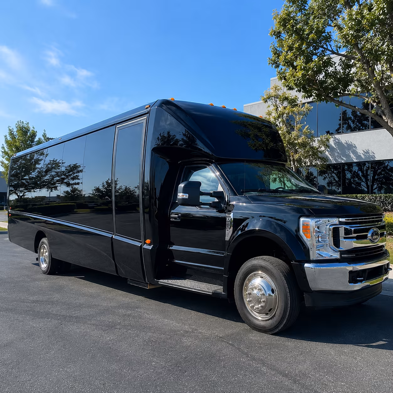 minibus rentals for small group winery tours around little rock
