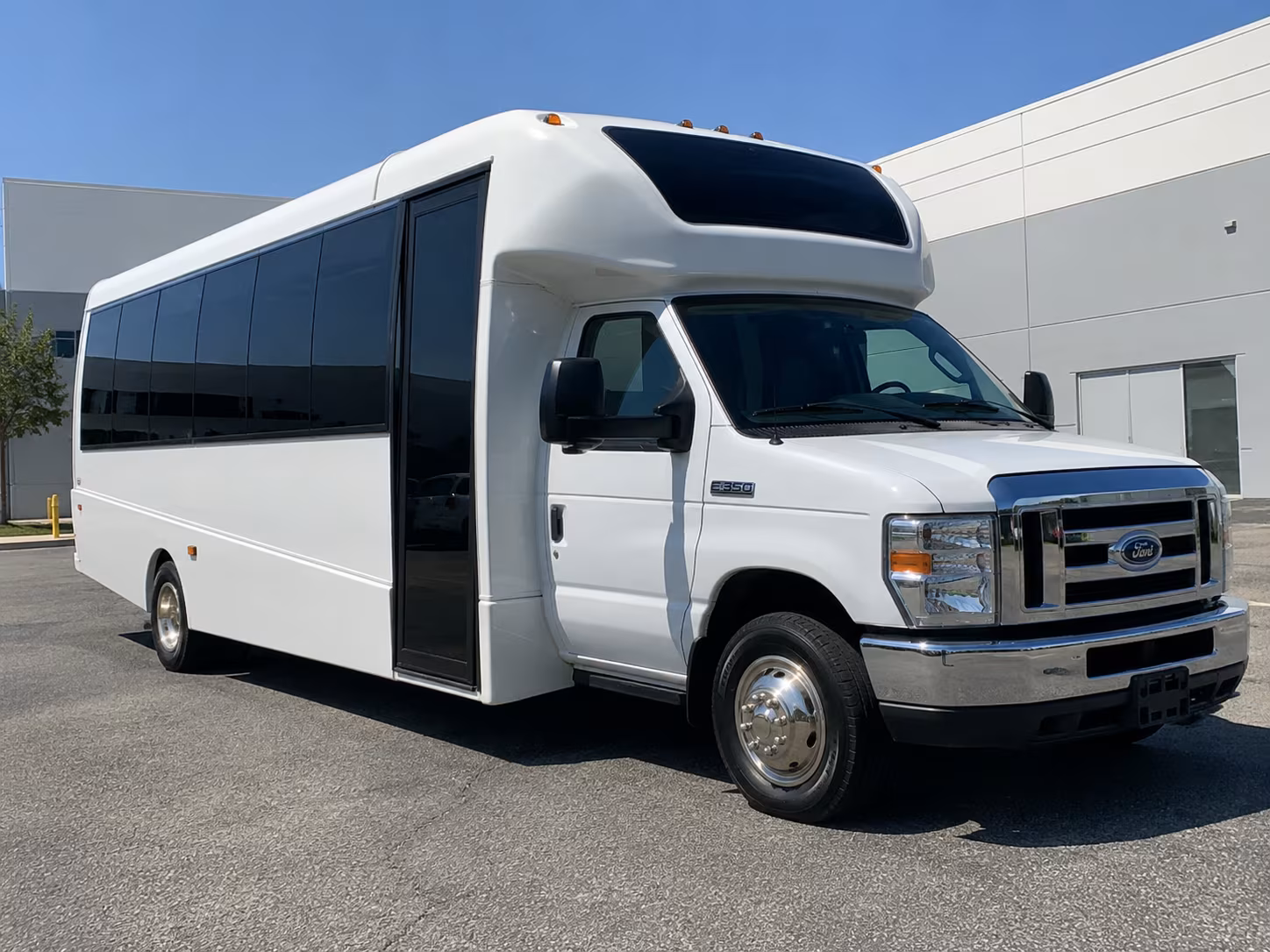 school field trip and educational buses in little rock